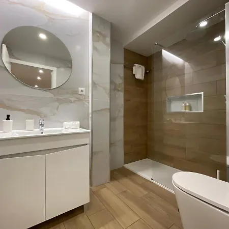 Center • Collection By Perpetual Relax * Braga