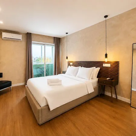 Center • Collection By Perpetual Relax * Braga