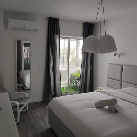 Center • Collection By Perpetual Relax * Braga