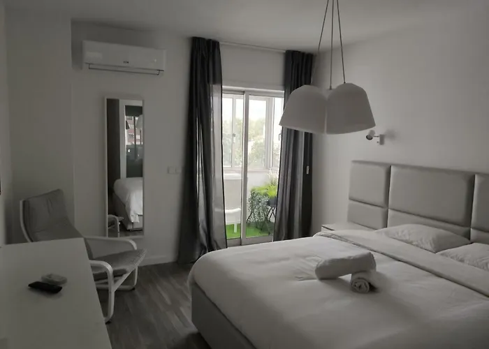 Center • Collection By Perpetual Relax * Braga