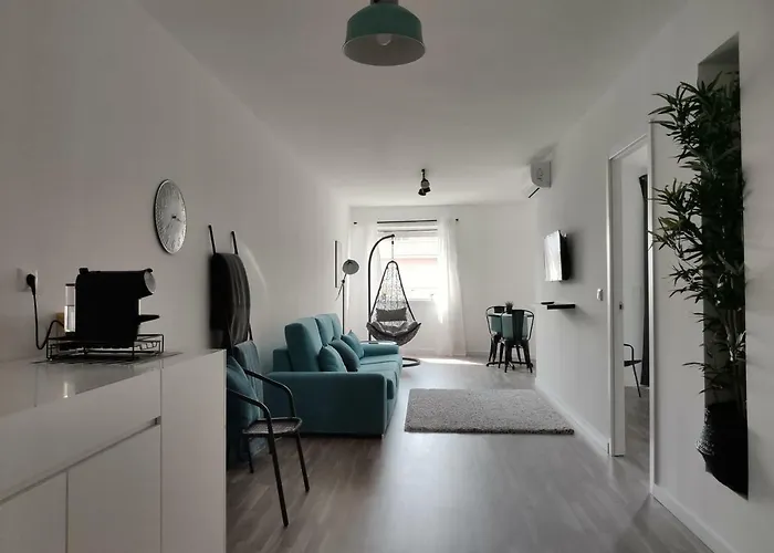 Center • Collection By Perpetual Relax *