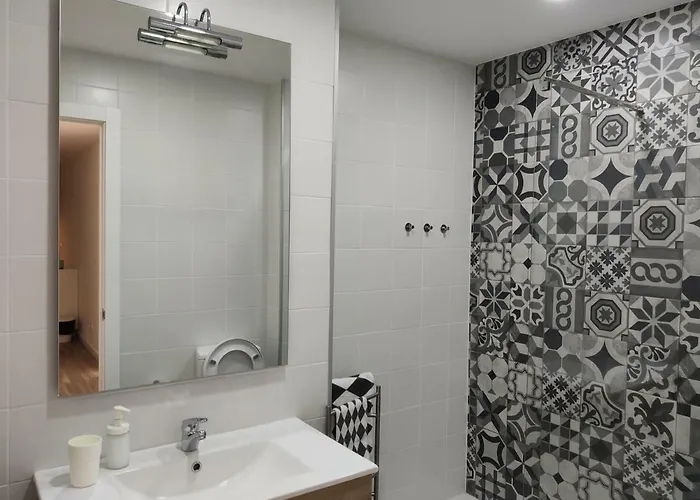 Center • Collection By Perpetual Relax Braga